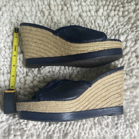 Adrienne vittadini sandals - Picture 2 of 4